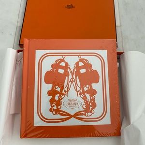 Hermes pop up book